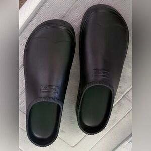 Hunter Classic Black Clogs